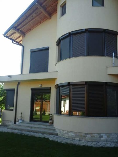 Reparatii rulouri exterioare si tamplarie PVC,