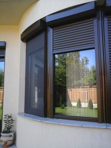 Reparatii rulouri exterioare si tamplarie PVC,